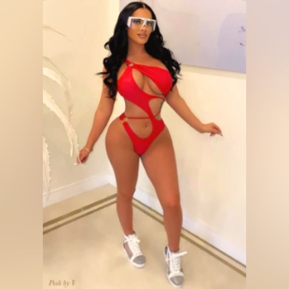 Posh By V Careli Monokini Red Swimsuit Size M - Picture 1 of 1